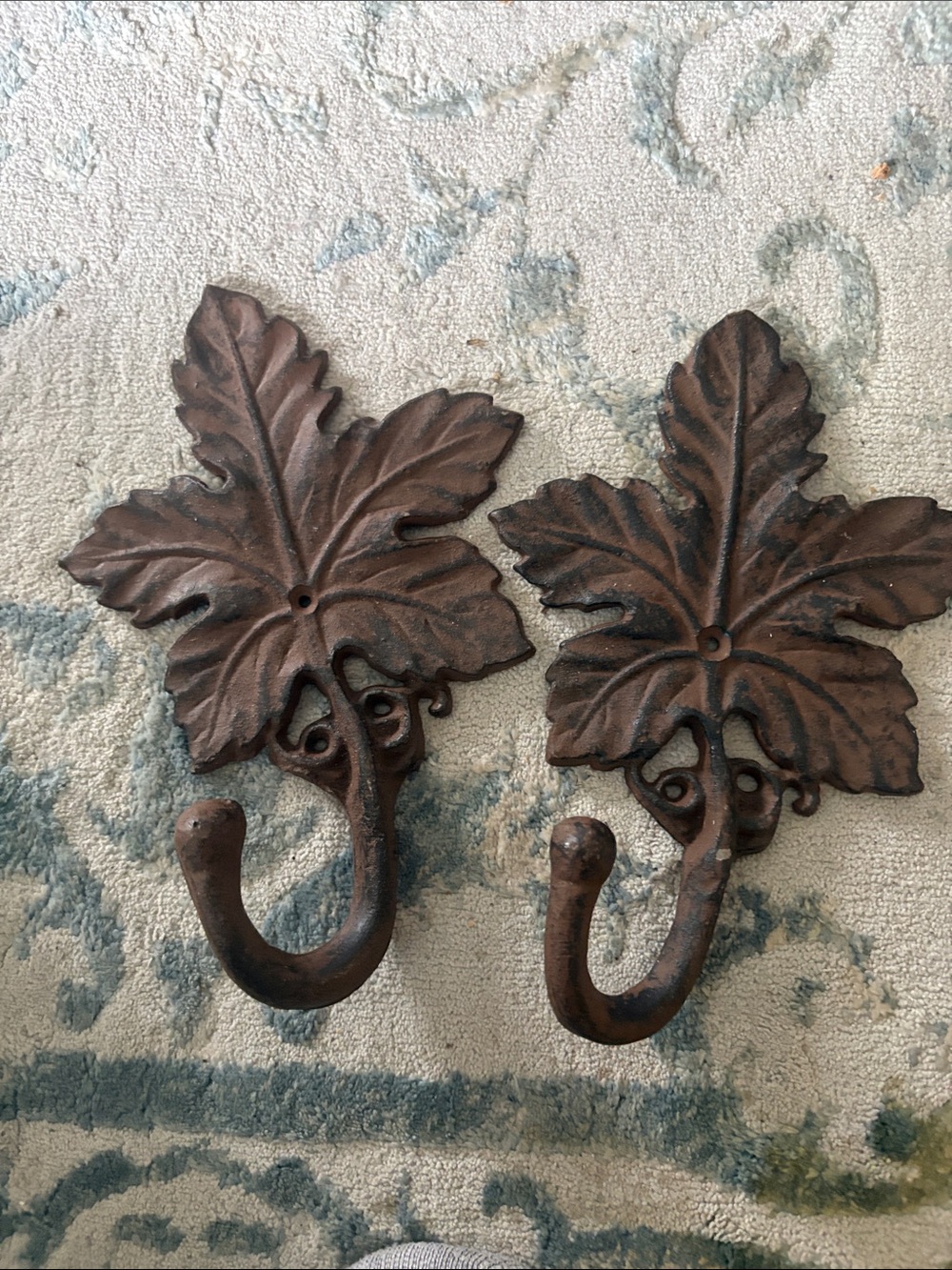 Decorative Leaf Wall Hooks - Rustic Brown Cast Iron